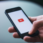 YouTube confirmó la caída global y restableció el servicio en menos de una hora, sin explicar la causa del fallo.