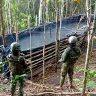 Piscinas clandestinas como esta almacenan combustible robado antes de su envío a mercados ilegales