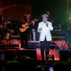 Cristian Castro ofreció un show lleno de nostalgia y carisma en la explanada de El Dorado.