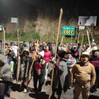 Las comunidades indígenas continúan con los bloqueos mientras que el Gobierno da marcha atrás al diálogo.