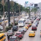 La vía es una de las arterias más transitadas de Guayaquil.