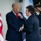 El presidente de Estados Unidos, Donald Trump, recibe al presidente argentino, Javier Milei, en la Casa Blanca en Washington, DC, EE. UU..