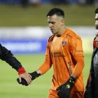 El arquero Gonzalo Valle se lesionó en el partido ante Universidad Católica.