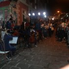 La Orquesta Sinfónica Juvenil de Guayas se presentó en el barrio Las Peñas durante las actividades por las fiestas julianas.