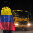 Maquinaria del Ministerio de Transporte despeja la vía Loja–Cuenca en Saraguro tras paro nacional.