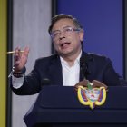 El presidente de Colombia, Gustavo Petro, habla durante una rueda de prensa en Bogotá (Colombia).
