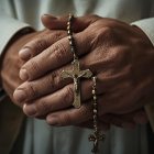 Un exorcista de Guayaquil, revela la verdad detrás de los exorcismos