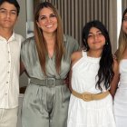 Sarah Gabriela con su madre y hermanos.