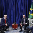 KUALA LUMPUR (MALASIA), 26/10/25.- El presidente brasileño Luíz Inácio Lula da Silva (c-d) durante una reunión con el presidente de los Estados Unidos, Donald Trump (2i), durante la 47ª Cumbre de la Asociación de Naciones del Sudeste Asiático (ASEAN) celebrada este domigo en Kuala Lumpur, Malasia. EFE/ Ricardo Stuckert/Presidencia de Brasil / SOLO USO EDITORIAL/SOLO DISPONIBLE PARA ILUSTRAR LA NOTICIA QUE ACOMPAÑA (CRÉDITO OBLIGATORIO)
