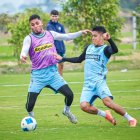 Yardely Rodríguez (i) fue una de las figuras en la defensa de Guayaquil City.