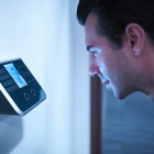 El reconocimiento facial se convierte en el método estándar para la verificación de identidad de extranjeros en los puntos de entrada y salida de EE. UU. a partir de diciembre de 2025.