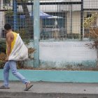 Se realizó un plantón en los exteriores de la unidad educativa.