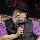 George R.R. Martin en la Convención Internacional de Cómics, impulsando la defensa de los derechos de autor contra el entrenamiento de la Inteligencia Artificial.