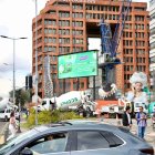 Referencia. En Quito existen más de mil vallas publicitarias, la mayoría sin permisos municipales.