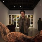 Óscar Santillán es artista visual y fundador de Studio Antimundo, con sede en Ámsterdam y Quito.