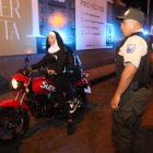 El evento no contaba con autorización oficial, pese a ser promovido en redes sociales días antes, lo que generó conflicto entre los organizadores y las autoridades.