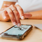 Descubre el fenómeno del "descargo cognitivo" y cómo usar la IA de forma inteligente para proteger tu mente.