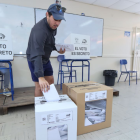 Prohibición de tomar fotografías al voto se mantiene para el Referéndum y Consulta Popular 2025