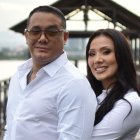 Carlos José Matamoros.con su novia, Diana Carrera.