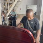 Ismael Nazareno padre de Miguel en su casa de Socio Vivienda 2.