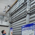 Venta ilegal de pirotecnia causa clausuras en La Bahía de Guayaquil.