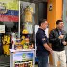 La comunidad ecuatoriana en California mantiene vivo su vínculo con el país a través del voto en la Consulta Popular.