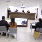 Dirigentes y exdirigentes de la UNE acudieron al TCE para la audiencia por la denuncia en su contra presentada por el CNE.