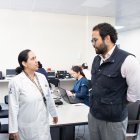 Edgar Lama supervisó la entrega de medicinas en el Hospital Carlos Andrade Marín, en Quito.