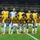 La selección ecuatoriana de fútbol se forma previo a un partido amistoso ante México, disputado el 14 de octubre de 2025.