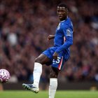 Moisés Caicedo y su Chelsea recibirán al FC Barcelona por Champions.