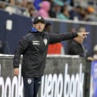 El entrenador español Javier Rabanal está cerca de ganar la LigaPro con Independiente del Valle.