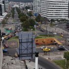 Miembros del Cabildo Cívico y moradores denuncian que en la avenida 10 de Agosto y Naciones Unidas abundan las vallas publicitarias.