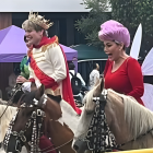 Imagen mejorada con IA: Iván Farah llegó al recinto electoral vestido del Príncipe Encantador.