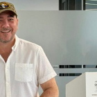 El ministro de Defensa, Gian Carlo Loffredo, ejerció su derecho al voto durante la jornada electoral.