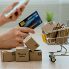 Las tiendas ofrecen descuentos exclusivos para las compras en línea.