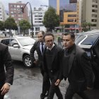 El excandidato presidencial Christian Zurita reaccionó a una orden de detención en su contra.