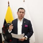 El presidente de la Comisión de Fiscalización Ferdinan Álvarez anunció la comparecencia del miistro del Trabajo Harold Burbano.