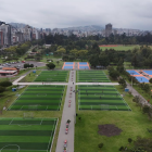 Una de las obras de repotenciación en parques de la ciudad que exhibe la Alcaldía es el trabajo realizado en las canchas de La Carolina.