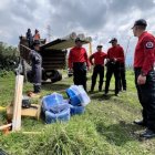 Personal operativo y técnico avanza con la preparación del terreno donde se van a instalar la nueva tubería.