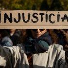 Miles marcharon este domingo hasta el Tribunal Supremo de España para rechazar la decisión de inhabilitar al fiscal general Álvaro García.