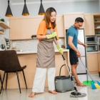 ¿Sin tiempo para el gimnasio? Las tareas del hogar como fregar, limpiar ventanas o jardinería pueden ser un entrenamiento efectivo