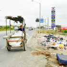 Hecho. Hay varios microbasurales en medio de vías transitadas.