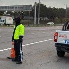 Los uniformados de la AMT controlaron el tránsito en la Ruta Viva, mientras se realizaba la protesta de los transportistas.