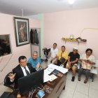 Un grupo de adultos mayores que buscan que el SRI no se atrase en la devolución del Impuesto de Valor Agregado (IVA).