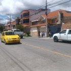 La aplicación Uber llega a Cuenca y genera debate sobre su uso, legalidad y competencia con el sector del racismo local.