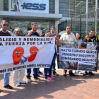 Jubilados y afiliados reclamaron en los exteriores de la Caja del Instituto Ecuatoriano de Seguridad Social atención médica para diabéticos y pacientes con enfermedades renales.