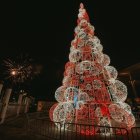 El árbol navideño del Malecón del Salado fue el primero que se encendió en Guayaquil, donde el Municipio prenderá otras seis estructuras.
