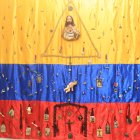 La muestra transita por la creación y los artistas que marcaron la historia contemporánea del país. En la foto, una obra de la agrupación Artefactoría, de los años ochenta durante una exposición retrospectiva.