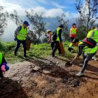 Las personas que eligen el trabajo comunitario realizan diversas tareas, según la época del año. En abril, por ejemplo, limpiaron el parque de Guápulo (foto)