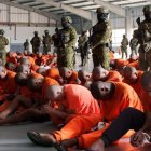 El Gobierno de Daniel Noboa puso en funcionamiento la cárcel de El Encuentro con el traslado de 300 presos, el 10 de noviembre de 2025.